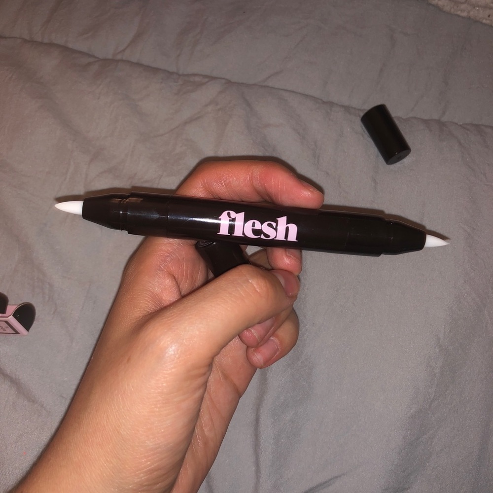Flesh Hide the evidence concealer brand new